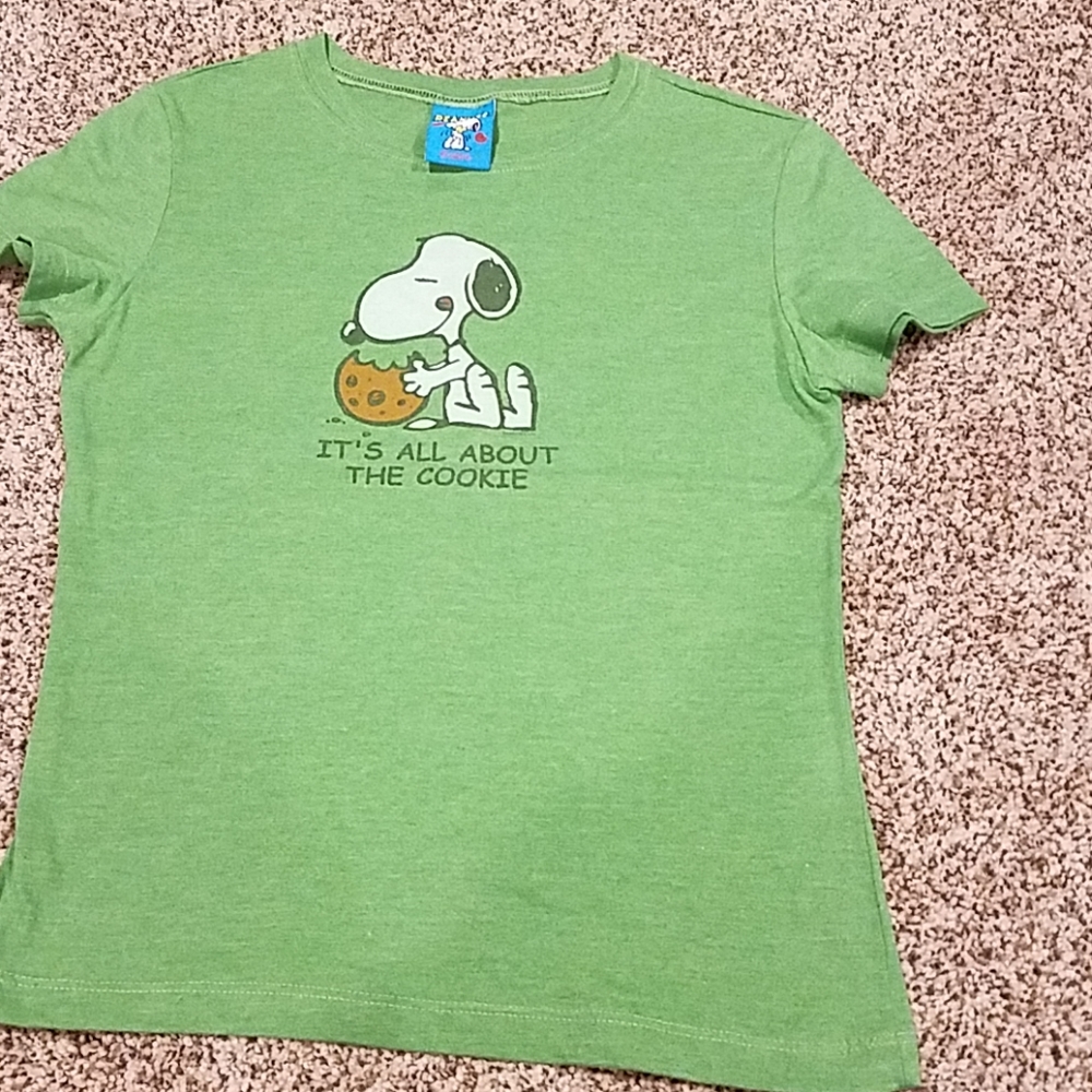 Peanuts Snoopy tee shirt